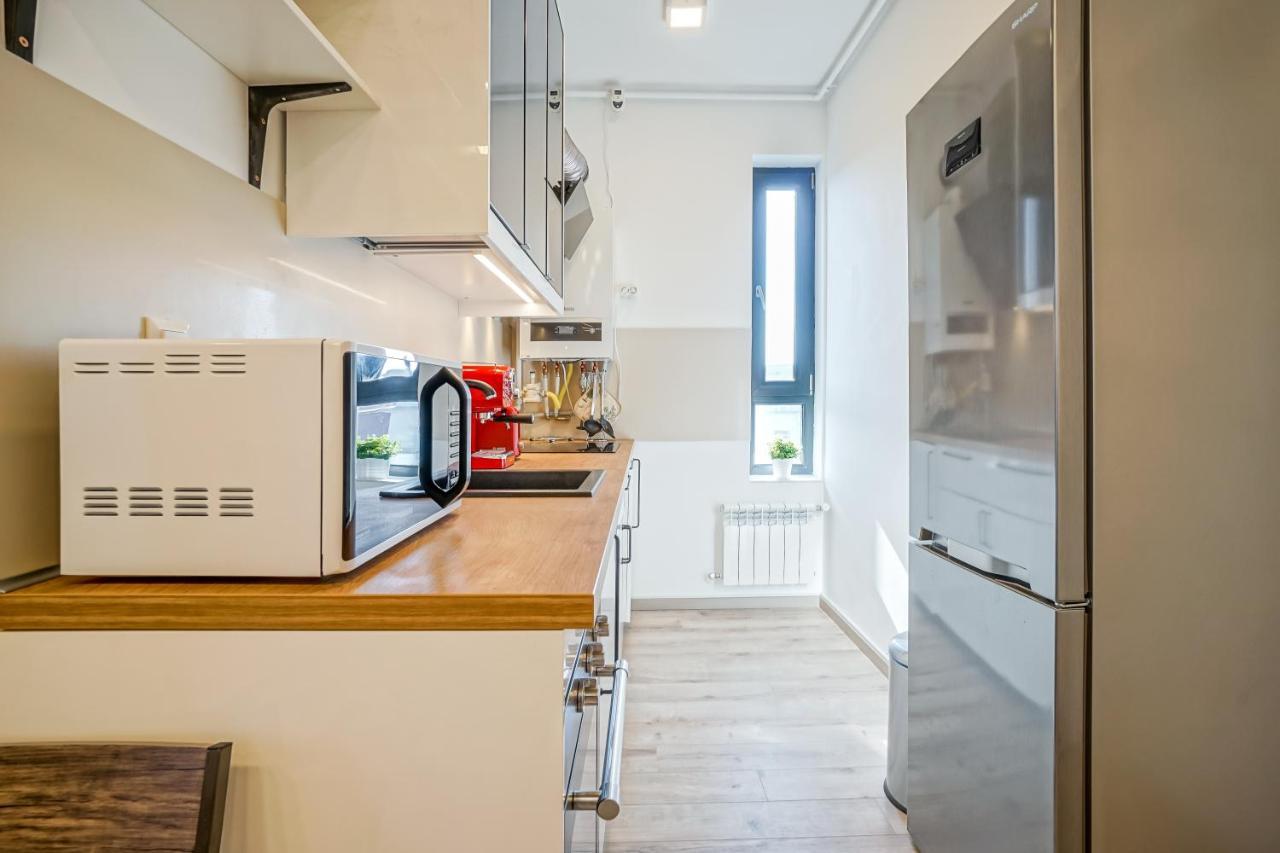 Bright Apartments Moments Away From Herastrau Park, Mall And Metro 布加勒斯特 外观 照片