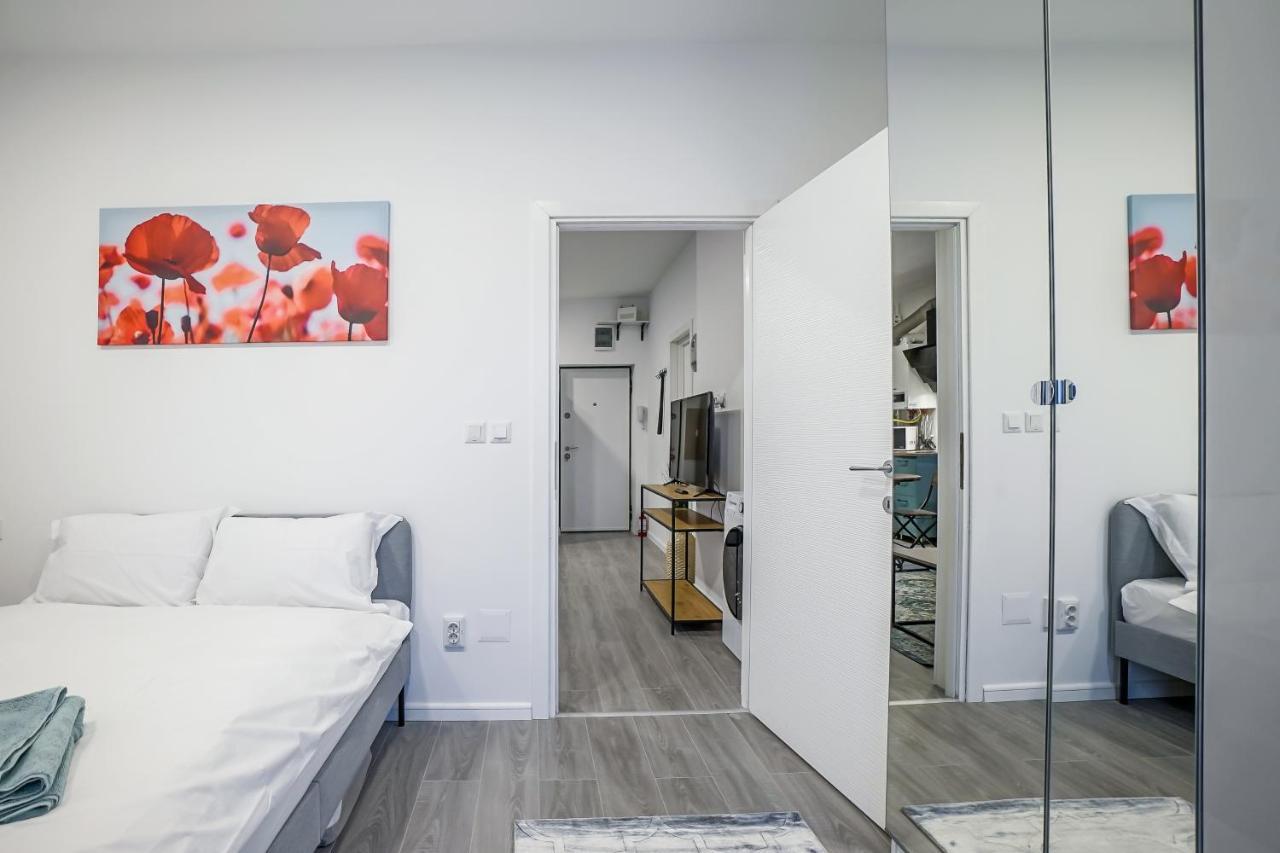 Bright Apartments Moments Away From Herastrau Park, Mall And Metro 布加勒斯特 外观 照片